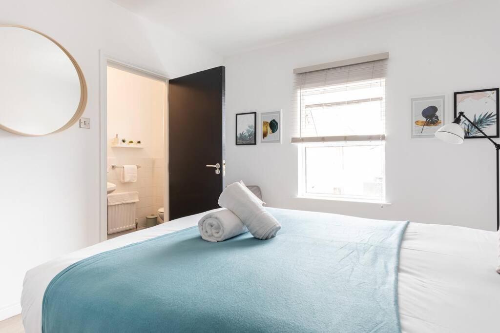 Floor, Centre, Parking Apartment
